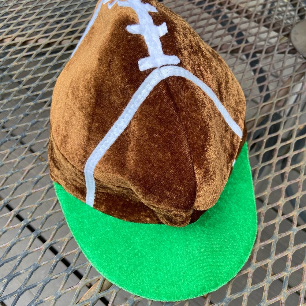 🏈 NFL Football Sports Fan Novelty Hat! Memorabilia Fun!